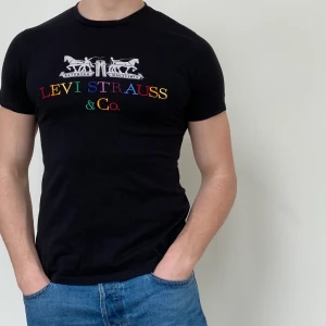 Levis t-shirt  - Levis t-shirt i str S som tyvärr är för liten för mig! Kan fraktas!🤙🏽