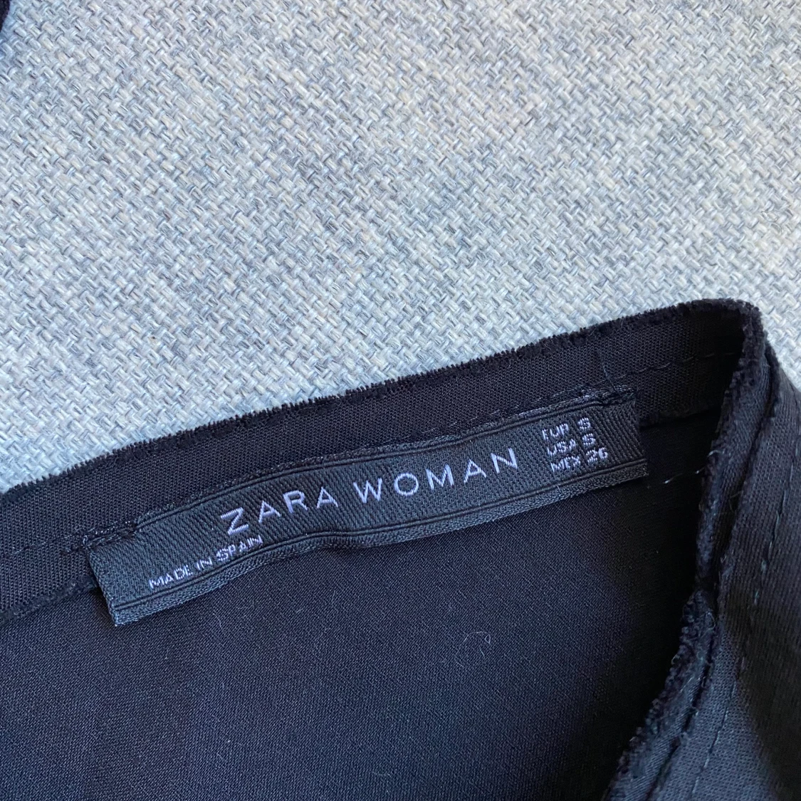 Svart klänning från Zara - 90