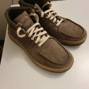 Acne Studios skor - Nya Acne skor. Mycket fint skick. Str 43. Nypris: 3200kr