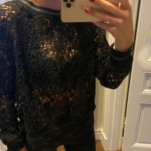 Topp med stjärnor  - Superfin från Zara, svårt att få på bild hur den egentligen ser ut ☺️🦋