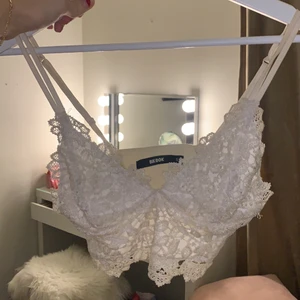 Spetstopp - Vit spetstopp ifrån BikBok🤍