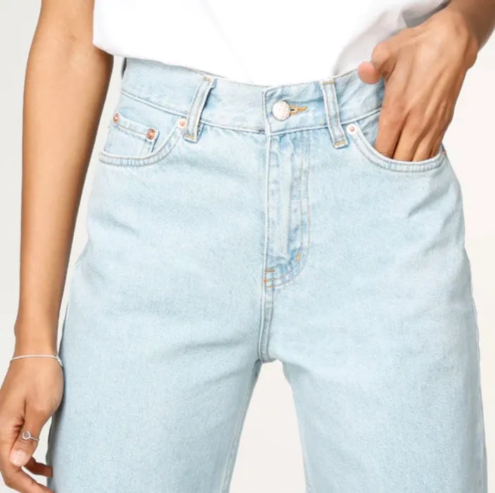 Säljer jubkyards bästsäljande jeans i storlek 26 då jag inte använder dem längre! Om flera blir intresserade så får ni buda! 200 kr + frakt , om ni har frågor kom gärna privat 😊. Jeans & Byxor.