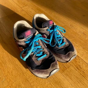 New Balance - Skitsnygga New Balance skor! Köpta second hand men e fortfarande i fint skick. Strl 38
