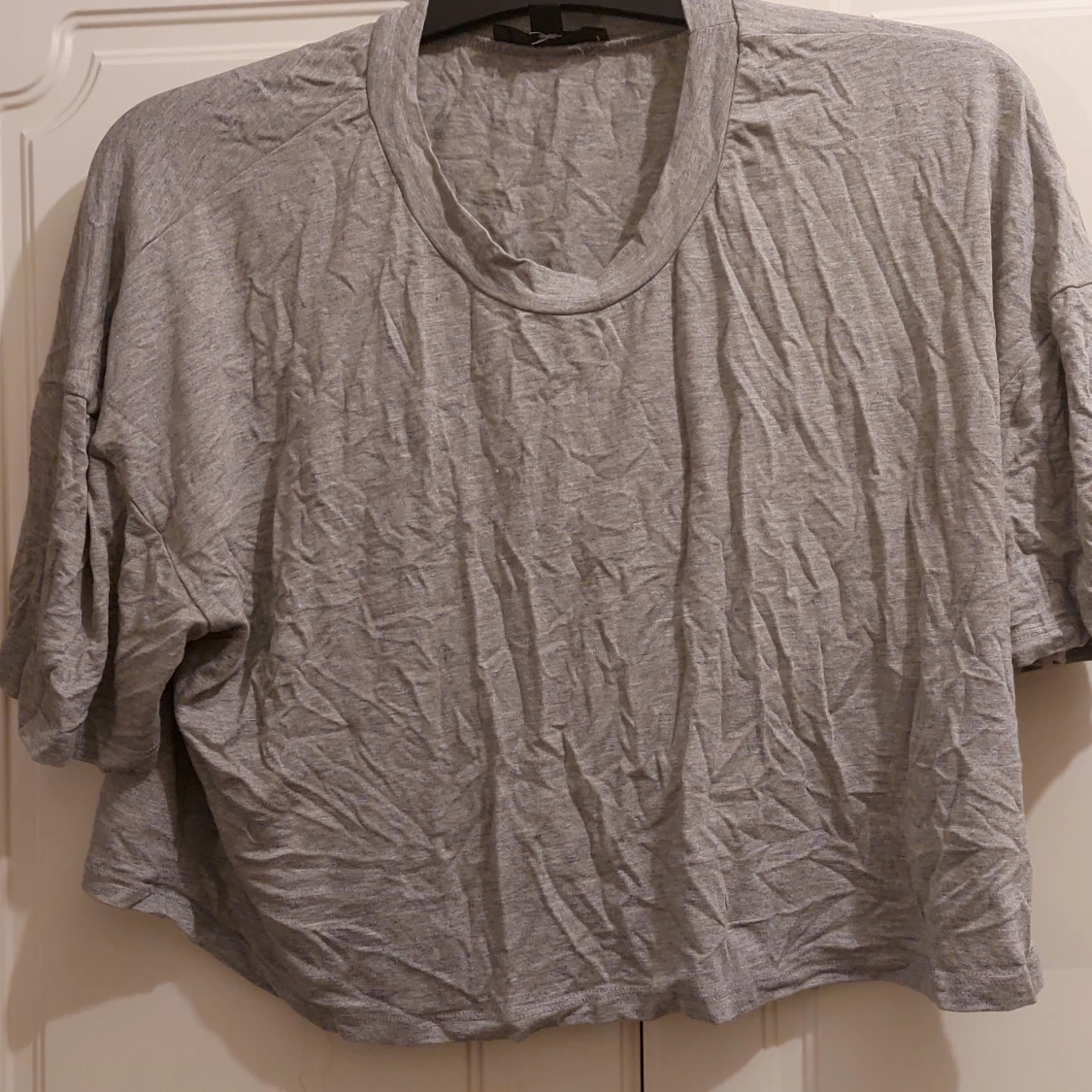 En pyjamas magtröja i storlek 42. - 90