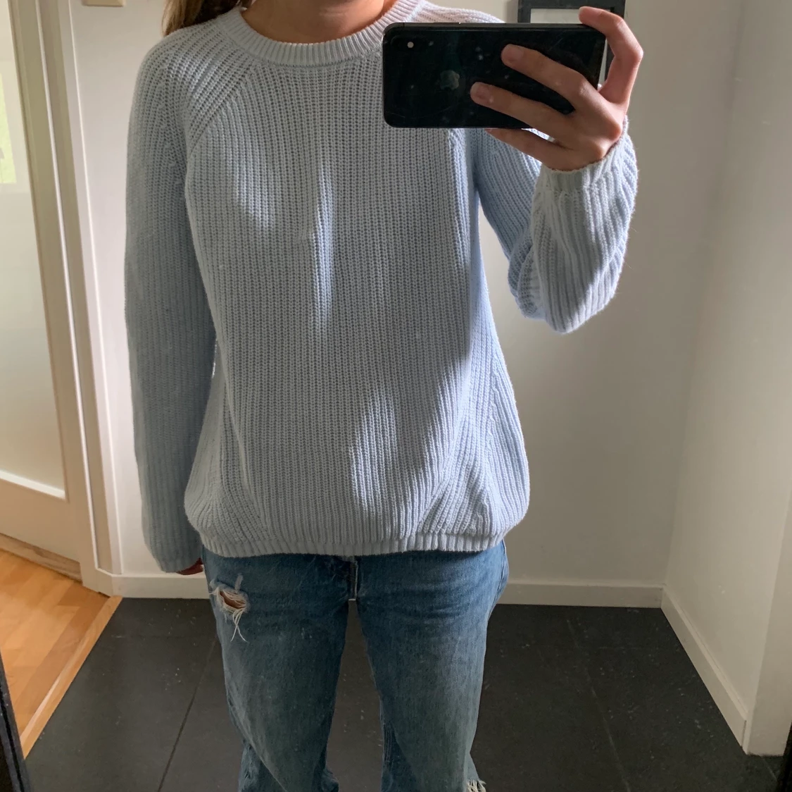 Ljusblå stickad tröja