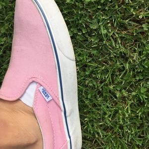 Rosa vans skor - (Ska tvättas) ganska bra skick, lite använda, st 37. Köparen står för frakten👌🏼