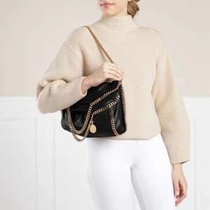 Stella mcccartney - Köpt på Vestiaire, äkthetslsppar följer med!