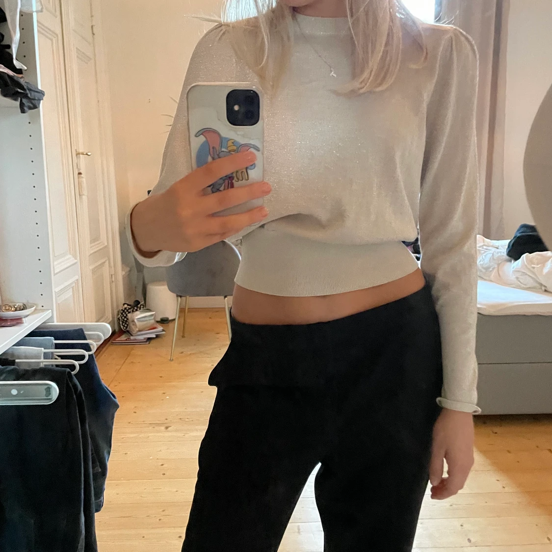 Glittrig tröja strl.s