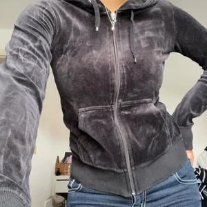 Sammet ziptröja - mysig svart sammetskofta