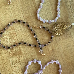 Halsband - Tre jätte fina halsband, men kan välja färger själv , 