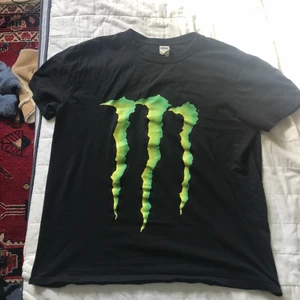 Moster tröja😭 - Mysig står inte storlek men jag på bilden är xs 😋