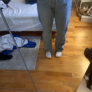 Jeans från Zara - Säljer mina jeans från zara då de inte passar längre!
