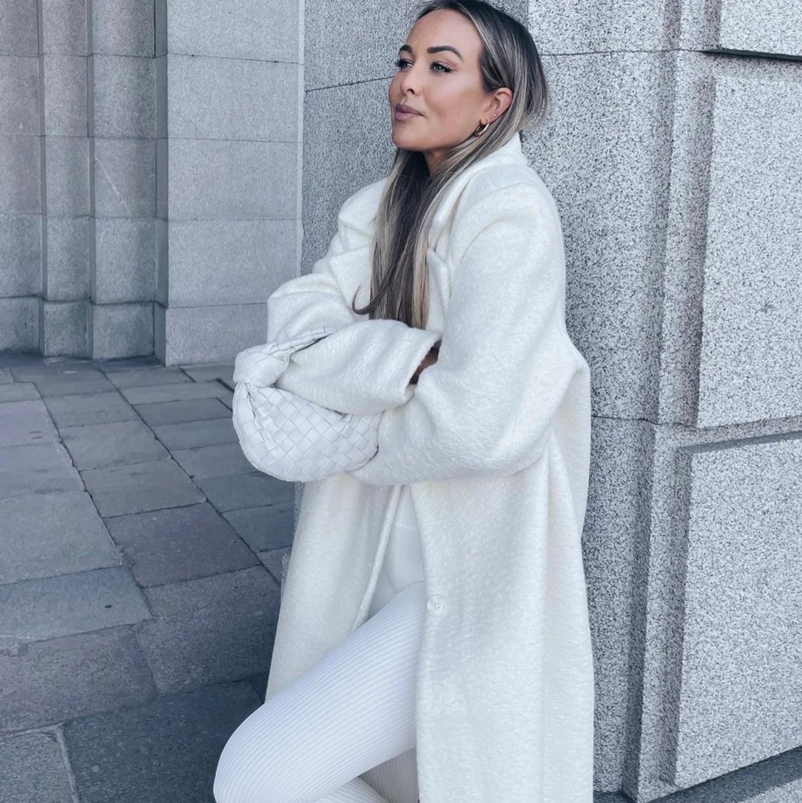 Intressekoll! Vit luddig kappa  - 90