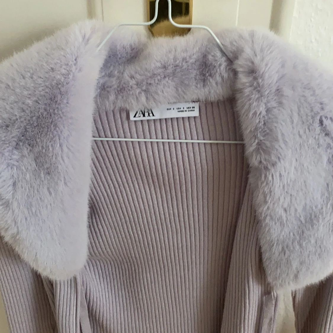 Purple Cardigan with fur  - 90