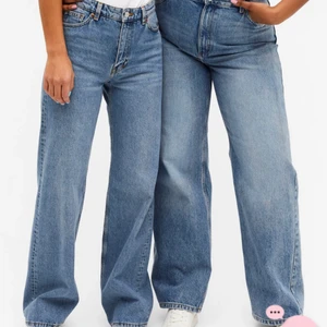 Yoko mid blue jeans - Jeans i modellen Yoko och färgen mid blue från Monki. De är i storlek 25 vilket motsvarar 32/34. Jättebra skick. Köpta för 400 kr men säljer för 150 kr+66 kr frakt 💕