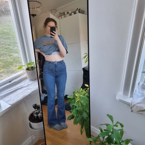 Bik Bok jeans  - Hej hej:) Mina Bik Bok jeans har blivit lite försmå och ska dägör sälja dem nu. Byxorna är I väldigt fint skick. Medela mig om du har fler frågor:)