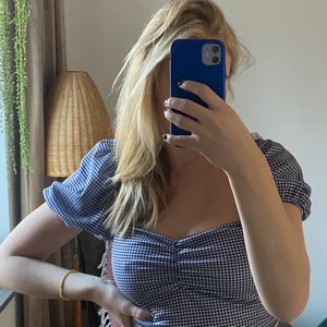 Topp - En jätte gullig topp från zara i rutigt