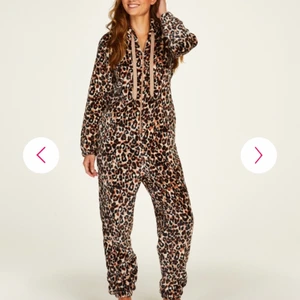 Hunkemöller - Var för liten för mig tyvärr.. prislapp är kvar kan skicka bilder fall det önskas.  ☺️