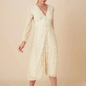 Adoore klänning! - Säljer den här fina helt oanvända klänningen från Adoore! 🤍