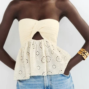 Zara topp - Tänkte kolla intresset på denna topp som är slutsåld från zara. Köpte 2 st. Storlek S. Oanvänd med lapp kvar.