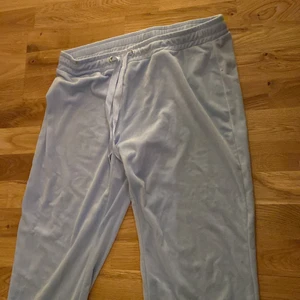 Gina byxor ljusblåa  - Aldrig använt 