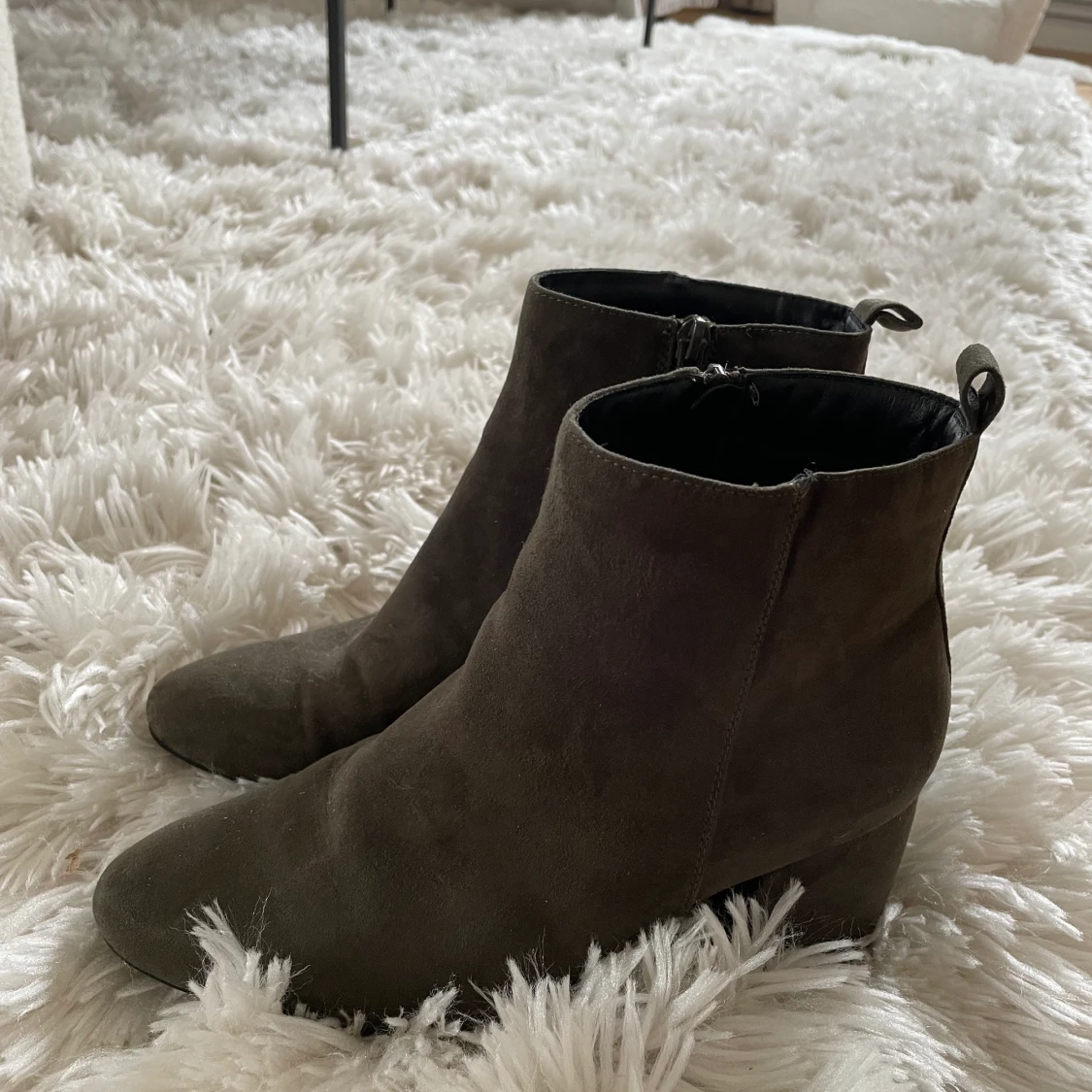 Storlek 39, grön, oanvända.  - 90