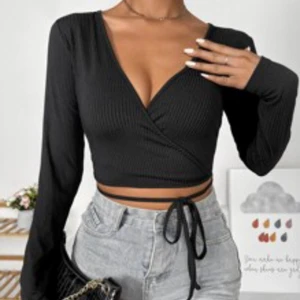 Topp - Svart topp aldrig använd🖤