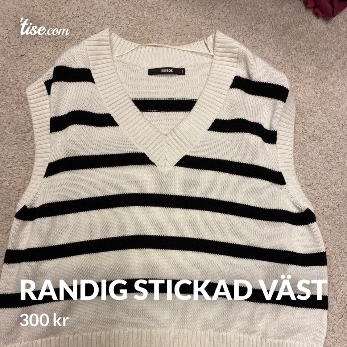Randig stickad väst från Bikbok