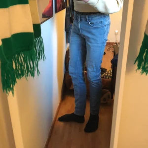 Dressman ”OHIO” slim fit - Storlek 30/32 i ganska fint skick. Inga fläckar men använda.