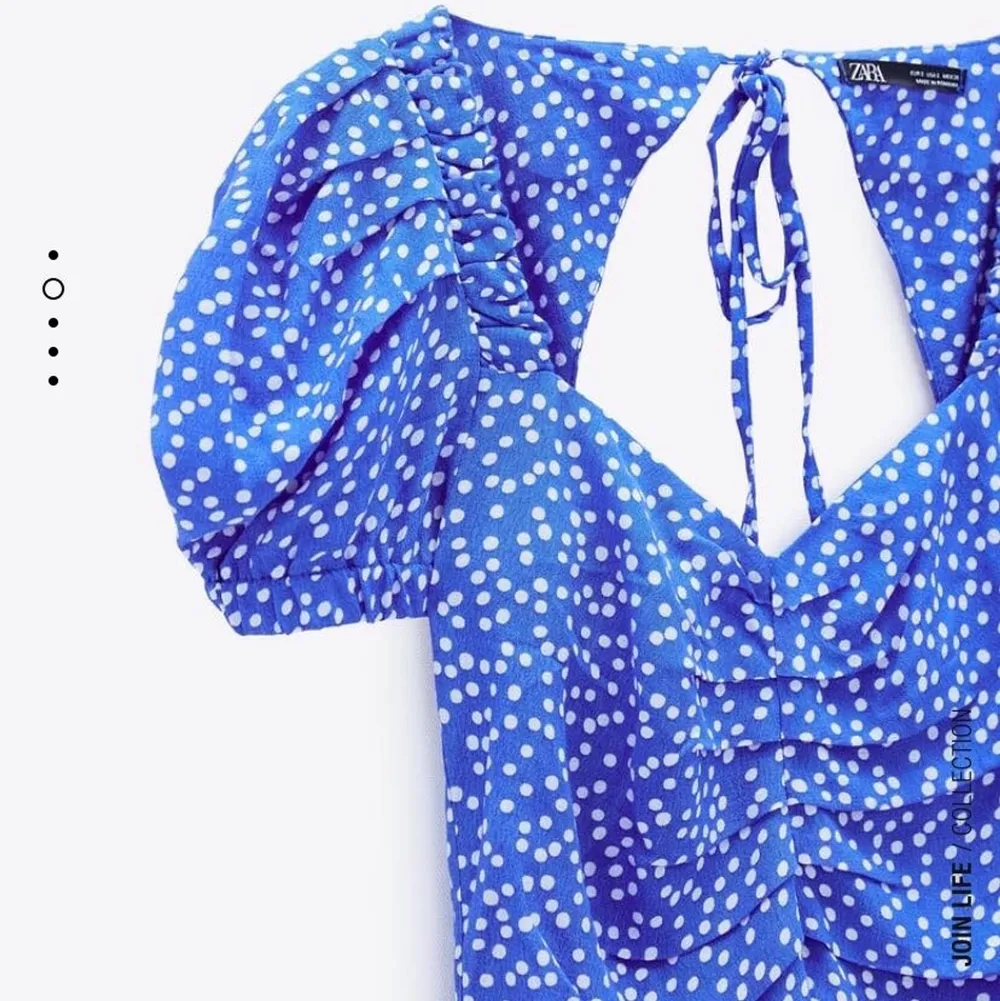 SÖKER!!! Söker denna klänning från Zara, skriv gärna ifall du har en du vill sälja😁💕. Klänningar.