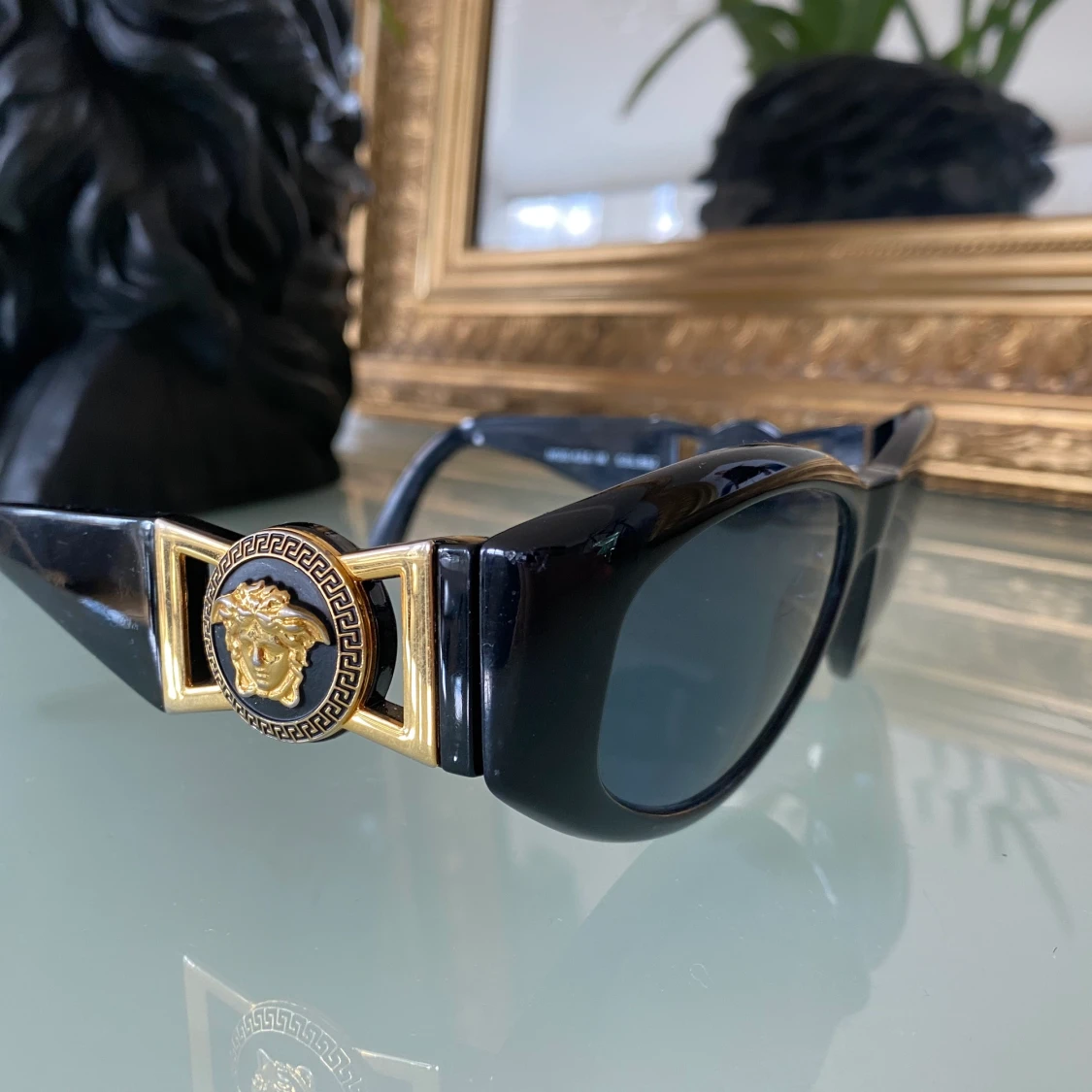 Svarta HM x Versace glasögon 