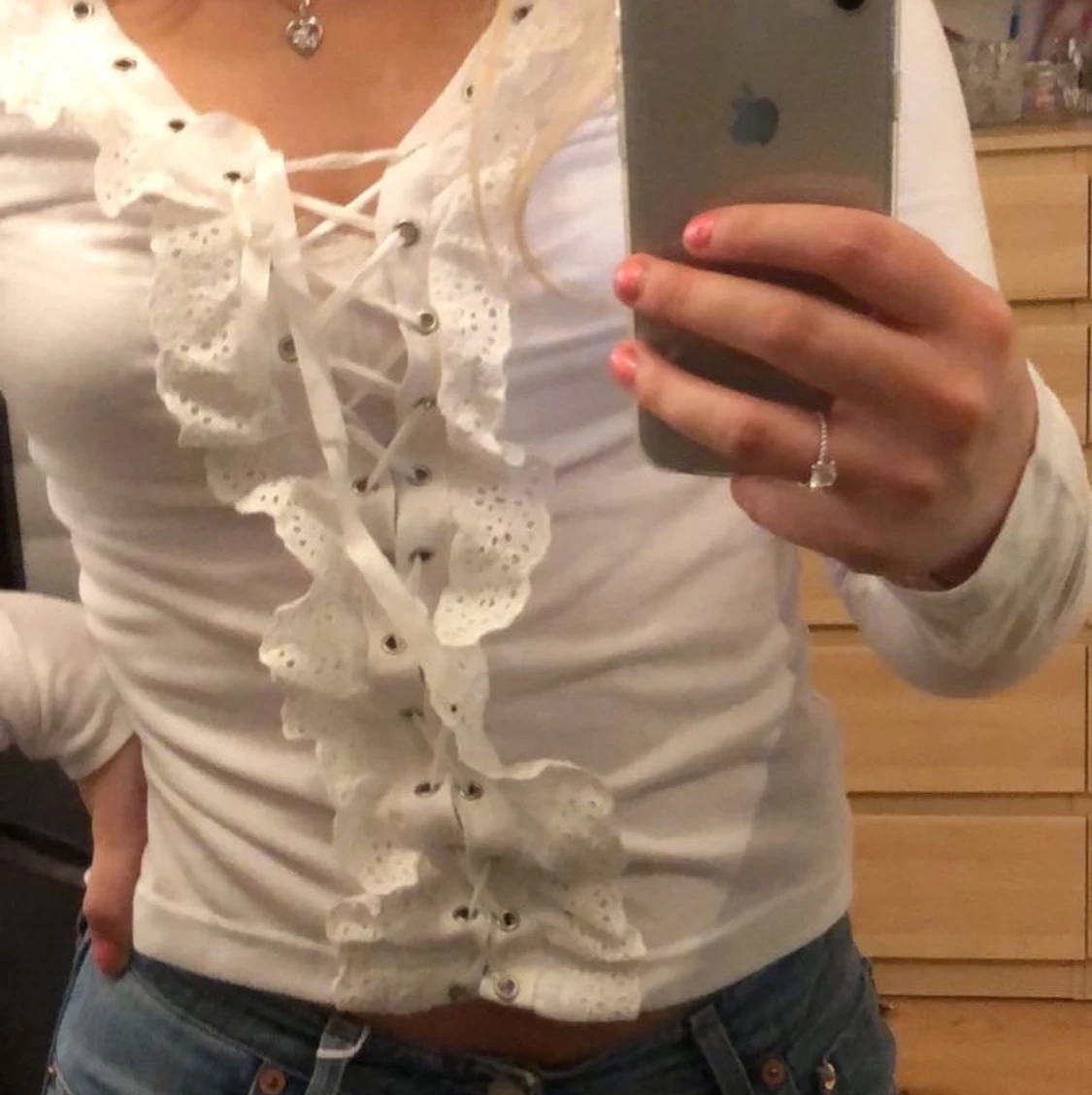 Vit tröja med snörning - 90