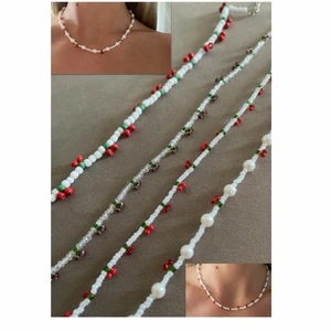 Smycken  - Säljer egen gjorda smycken!🌼🌸 Finns dessa olika varianter som går att göra i den färg som önskas i både halsband och armband!💗 Halsband: 65 kr Armband: 55 kr 🌼🌼