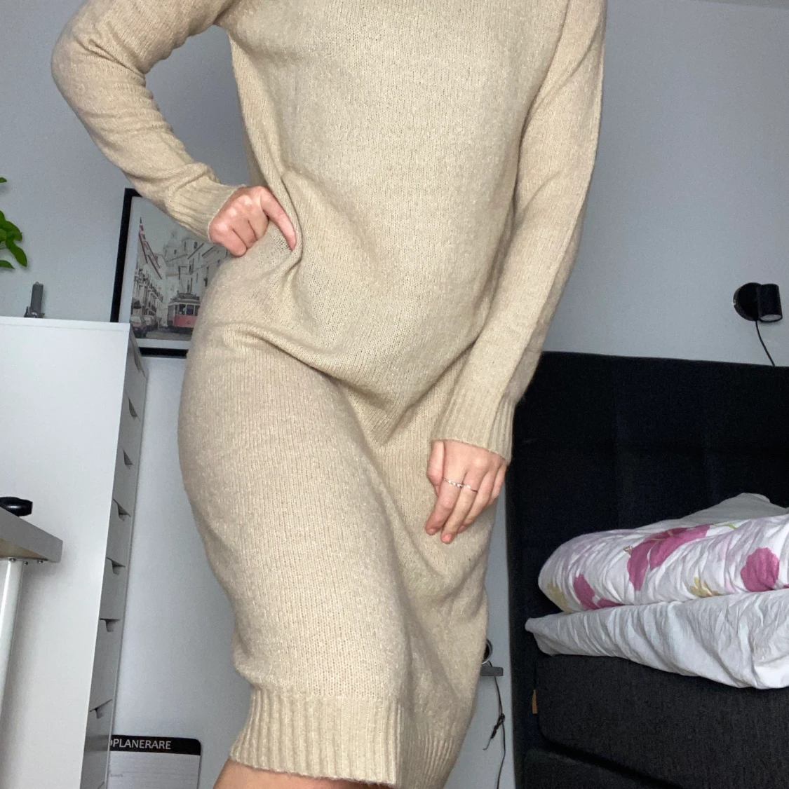 Beige stickad klänning - 90
