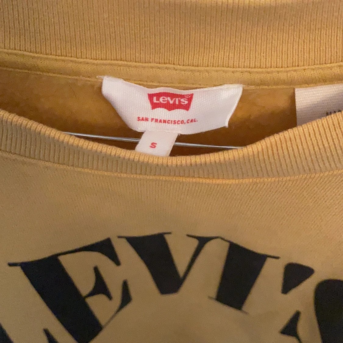 Levi’s Sweatshirt  - 91