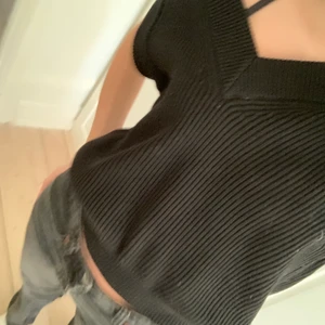 väst från zara! - stickad väst som aldrig är använd🖤🖤 