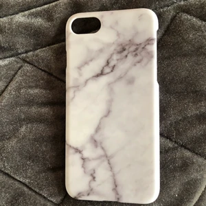 Telefonskal  - Marmor telefonskal. Oanvänd!!