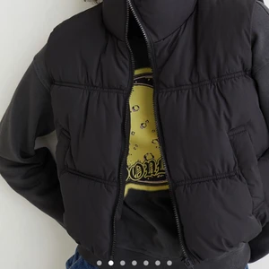 Väst från hm  - Använder int längre, bra skick 🖤🖤