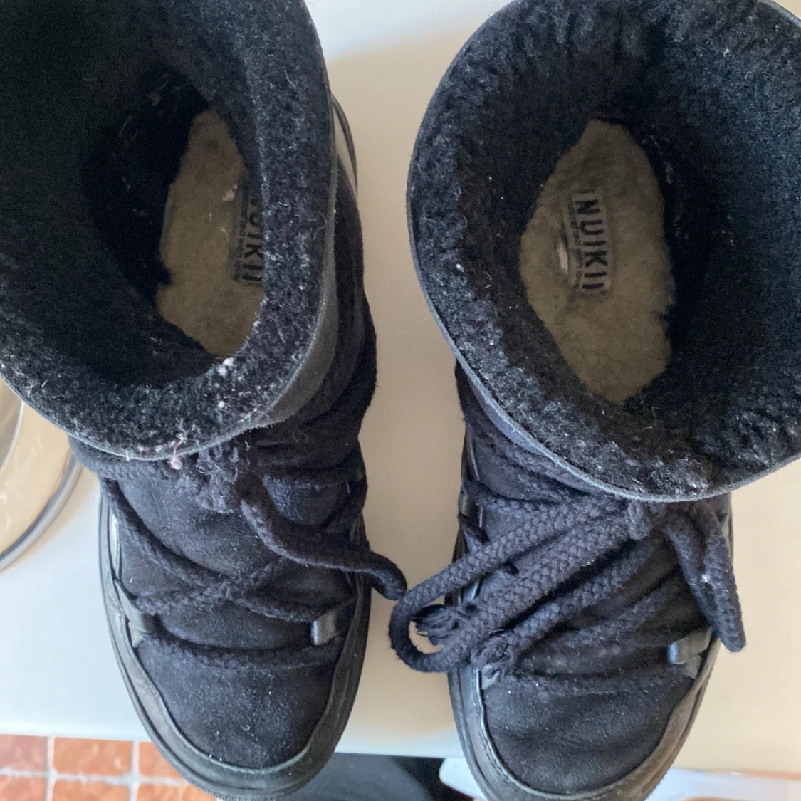 Inuikii skor svarta stel 37 - 90