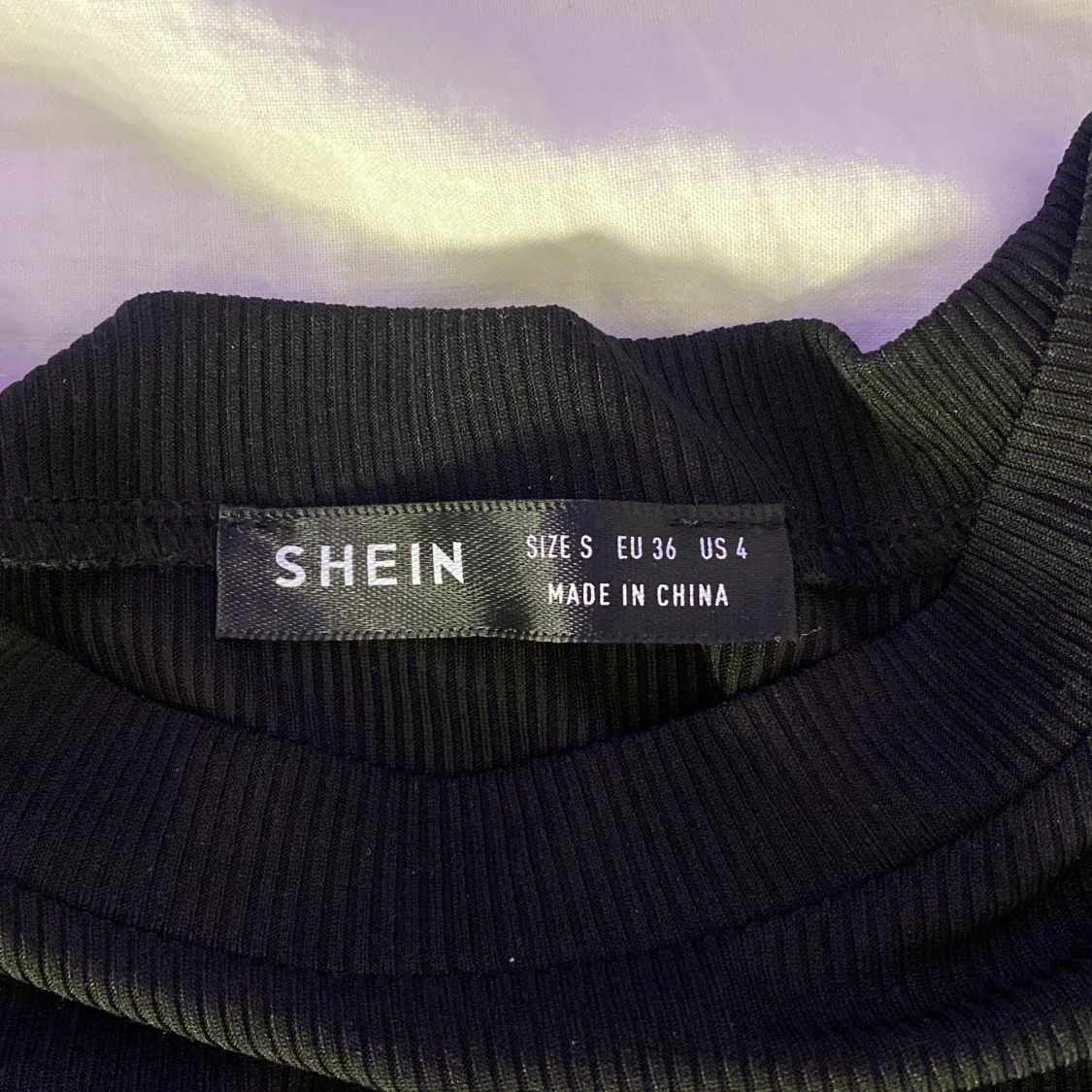 Crop top i storlek S - 90