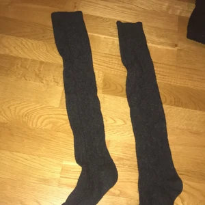Varma strumpor - Super snygga långa strumpor som aldrig är använda’ säljer de för 20kr plus frakt! Priset kan diskuteras💗