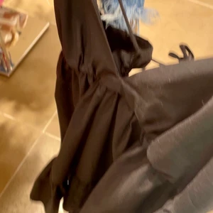 Poplinklänning - Säljer min favvo klänning från zara💕storlek S och passar verkligen till allt, så fin till sommaren!!Skriv privat om ni vill ha mer bilder(på)💕💕💕