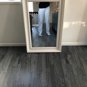 Gina byxor - Dessa fina Gina byxor har blivit använda mycket men har inget märke eller nåt. Snöret är borta