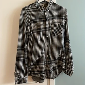 ACNE skjorta  - Mjuk och härlig skjorta. Passar både henne och honom 