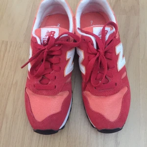 Sneakers - Ganska ny! :)