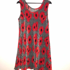 Vintage klänning  - Fin vintage klänning. Passar storlek 38/40