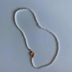 Pärlhalsband  - Pärlhalsband (inte riktiga pärlor) FRI FRAKT✨