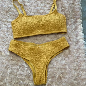 Bikini - Gul Bikini! Aldrig använt men testad, från Kappahl i st xs. FRAKTEN TILLKOMMER I PRISET 🤩