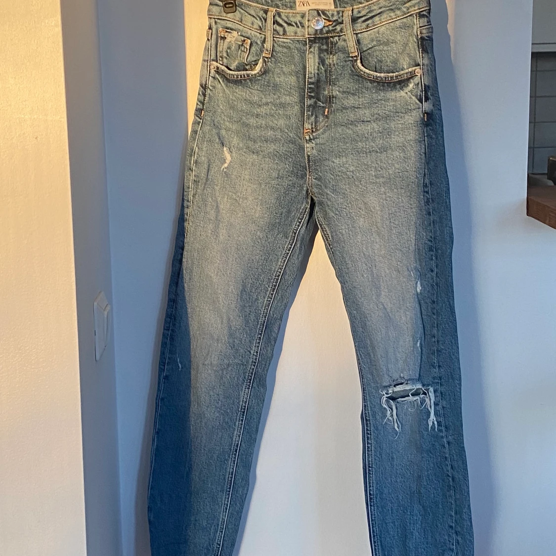 Zara straight jeans - 90