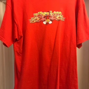 Röd t-shirt vintage  - Tryck ”El toro loco”. Stl L.